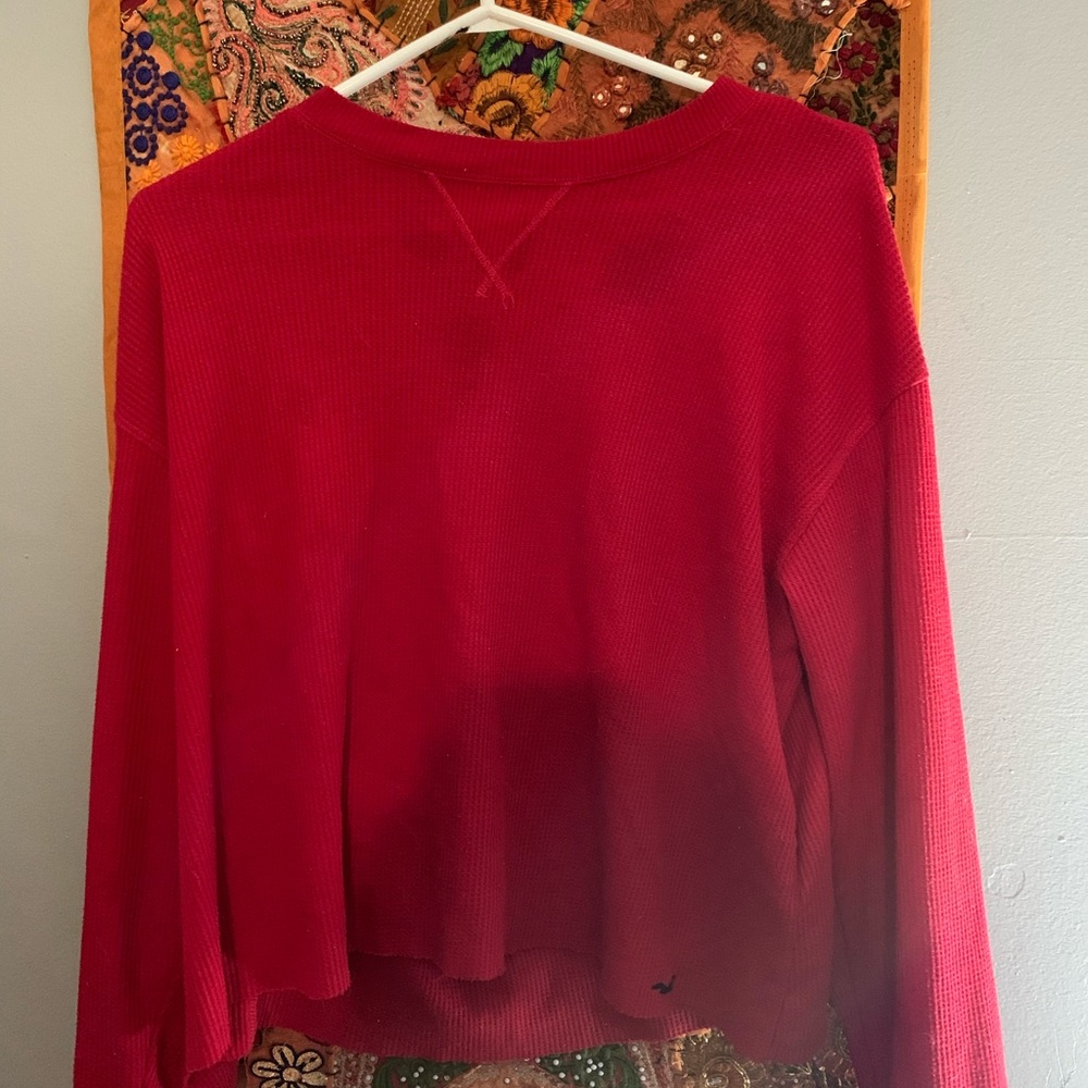 Long sleeve red hoops yet top.